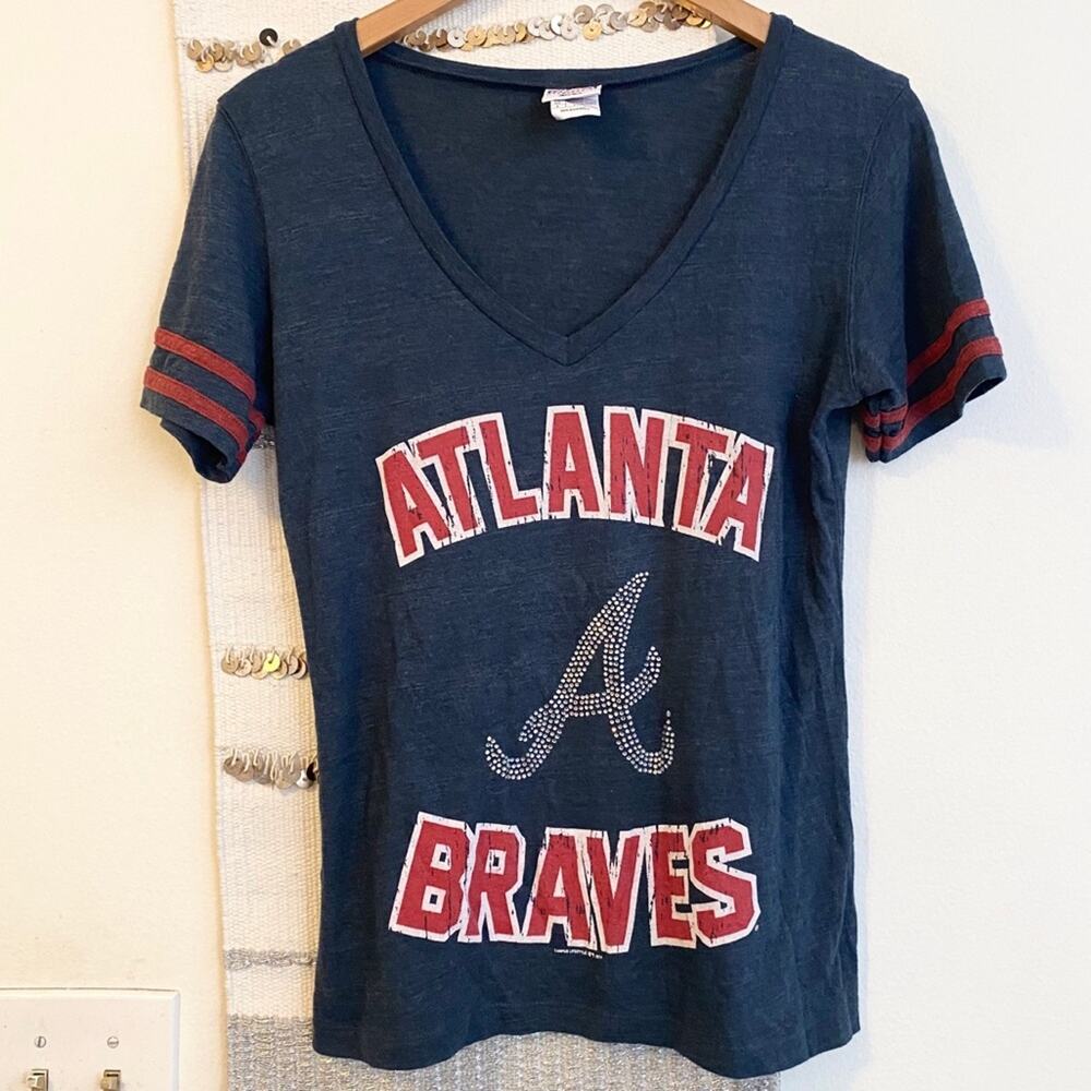ATLANTA BRAVES Retro Vintage Style V Neck Tee